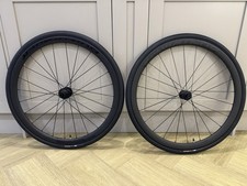 Bontrager Aeolus Elite 35 Carbon Disc Road Wheel set   TLR