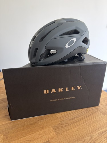 Oakley aro3 endurance - oakley, mips