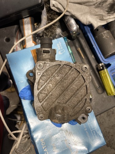 Volvo vacuum pump 2 4 - vacuum, 2.0