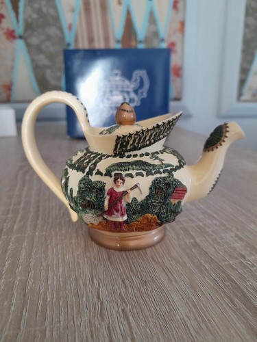 Miniature dawson teapot - "dawson", by