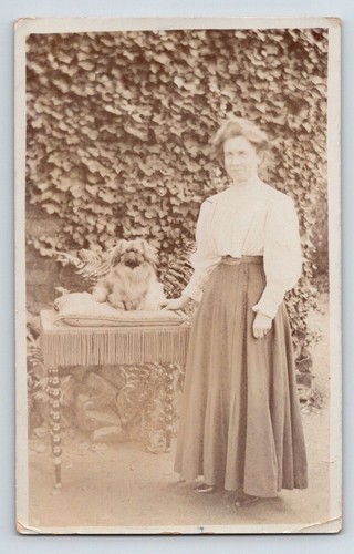 Social history lady - social,
