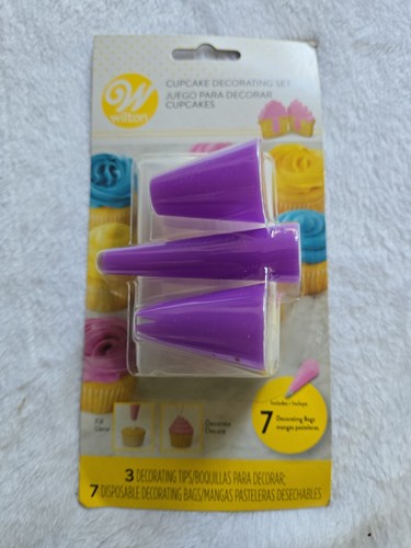 Wilton cupcake cake decorating - cupcake,