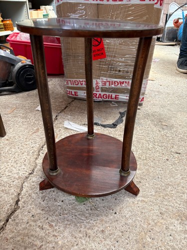 Round wooden side table shelf - side,