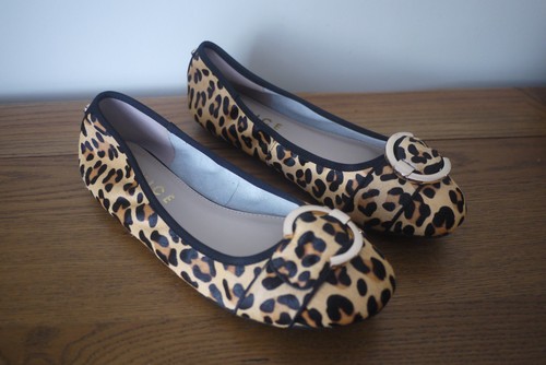 Office girl leopard - office,