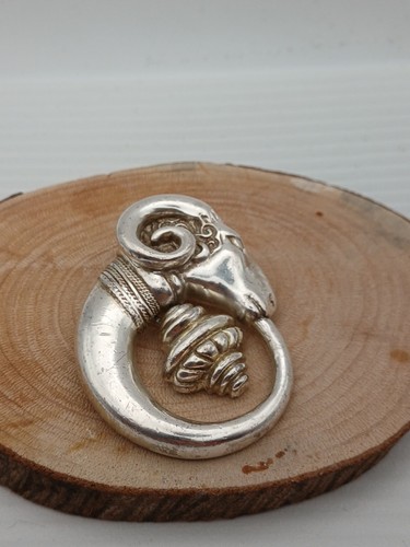 Silver tone rams - silver,