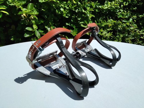 Shimano 105 pedals - (1050), +