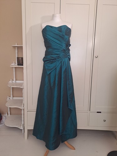 Vintage size charas dress - size,