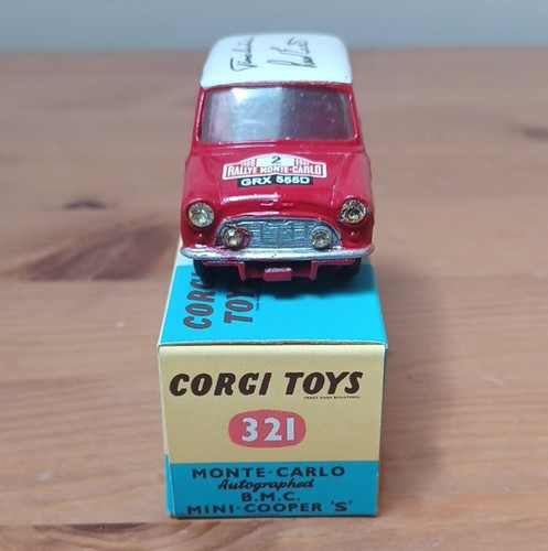 Corgi toys 321 - toys,