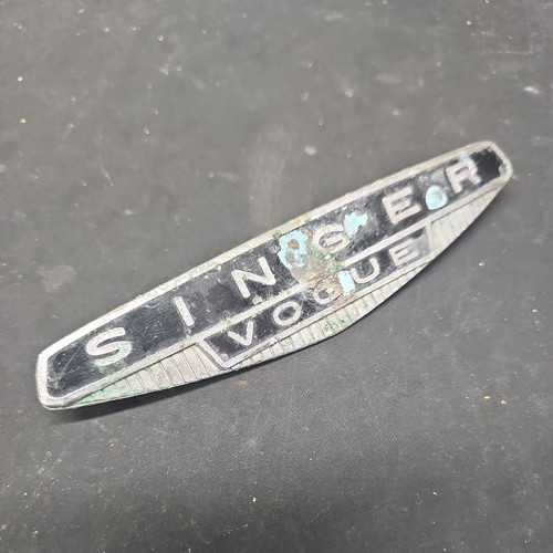 Vintage singer vogue car - singer,