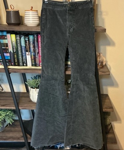 The free women charcoal - the,