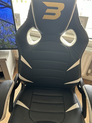 Gaming chair read - (used, 4x)