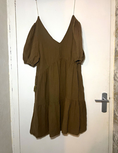 Primark size brown neck - size, v-neck