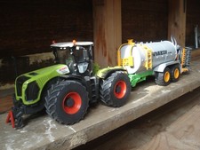 Siku Class Xerion 5000 tractor