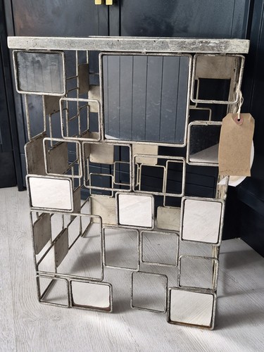 Mirrored wow factor table - wow,