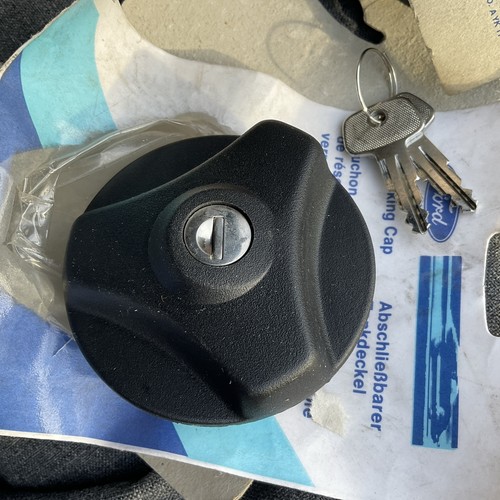 New locking petrol - new, cap