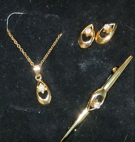 Yellow gold plated necklace - yellow,