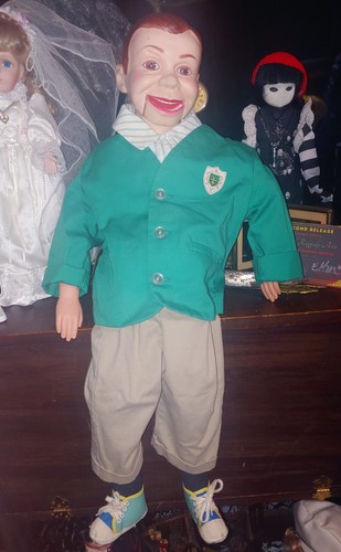Haunted doll active - active,