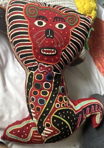 Vintage kuna mola pillow - kuna,