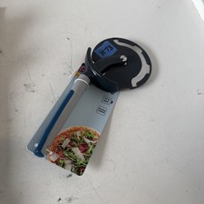 Tasty XL Pizza Roller, Large Pizza Cutting