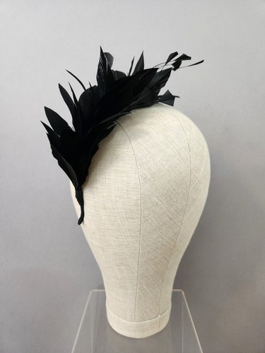 Black feather headband - black,