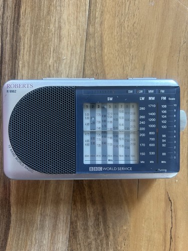 Roberts r9962 portable silver - portable,