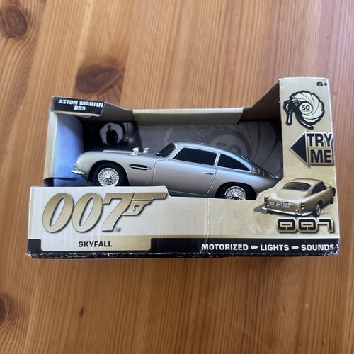 Aston martin db5 007 - martin,