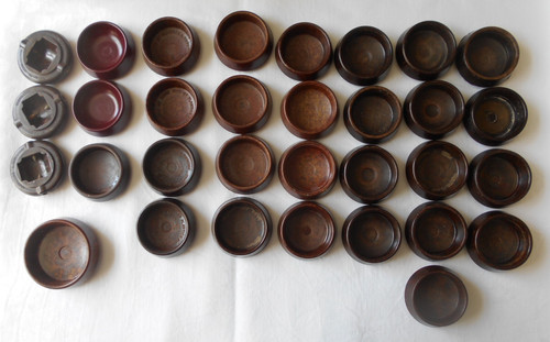 Vintage bakelite castor - -,