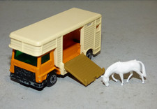 Matchbox Superfast 40 Bedford TM Horse box orange, cream, satin black baseplate
