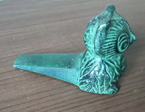 Owl door wedge metal - door,