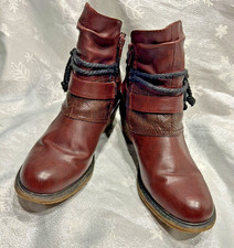 Ladies Pavers Maroon Shaped