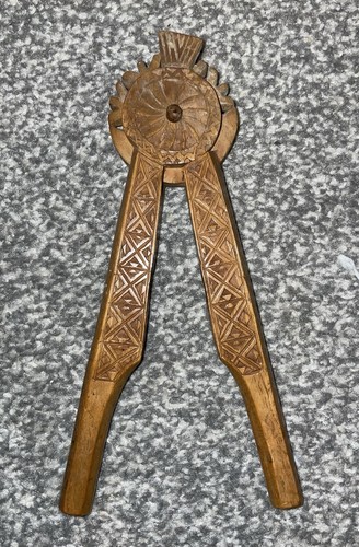 Vintage nut cracker carved - cracker,