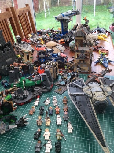Massive lego bundle include - massive,