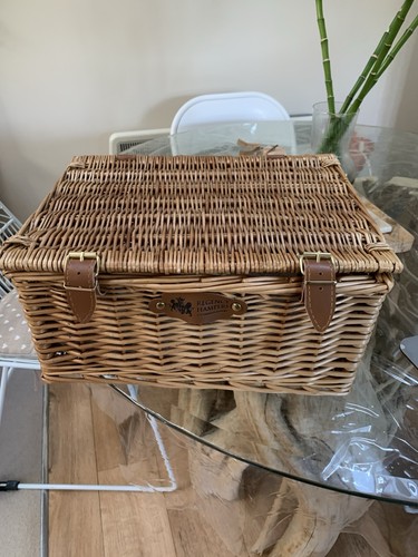 Medium regency hampers wicker - medium,