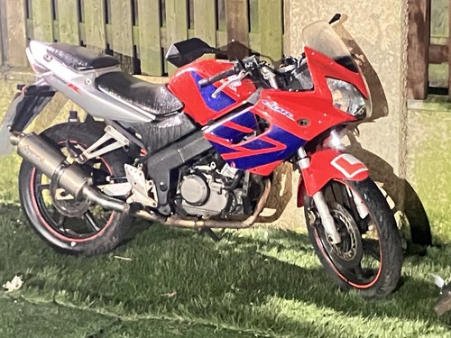 Honda cbr 125 breaking - honda, breaking.