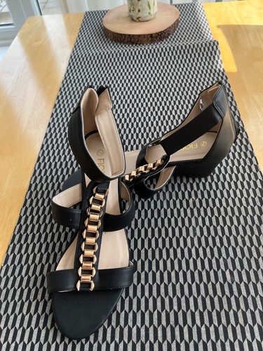 Fiore ladies black sandals