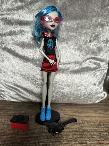 Monster high doll scaris - scaris, city