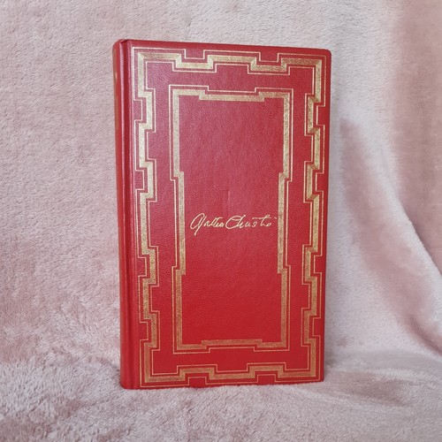 Vintage agatha christie - agatha,