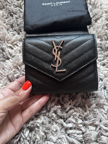 Saint laurent - saint,