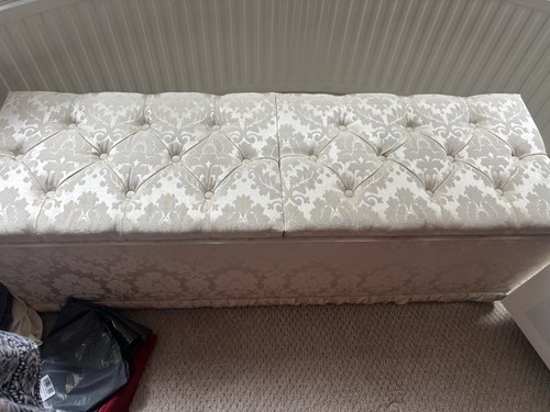 Large blanket box ottoman - large,