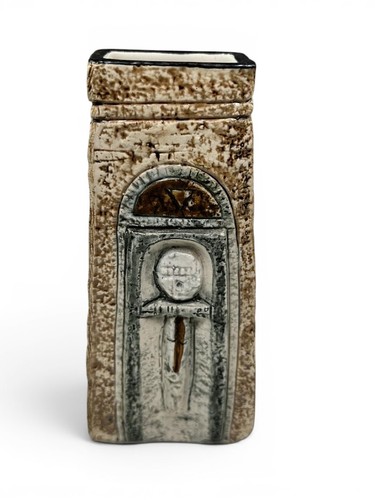 Troika stick man coffin - man, vase