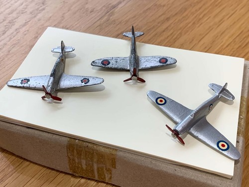 Dinky toys small military - ***,