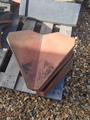 Clay valley roof tiles 16no - valley,