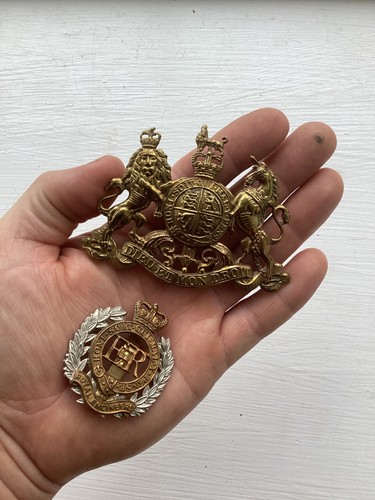 Vintage military badges - military, royal