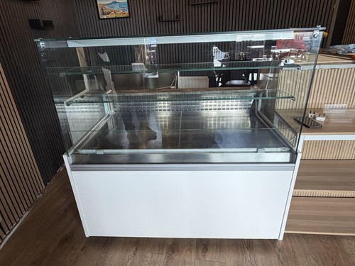 Jordao cafe bakery display - jordao,