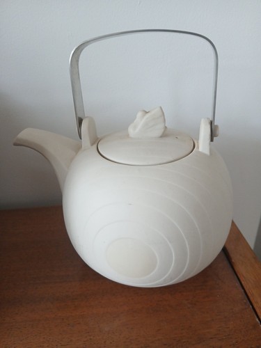 Hornsea concept swan lake - hornsea,