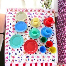 Vintage 60s Plastic Picnic/