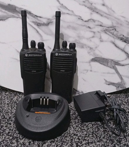 Motorola cp040 portable - 2,