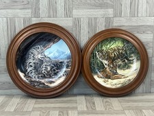 2 x Decorative Wall Plates -W