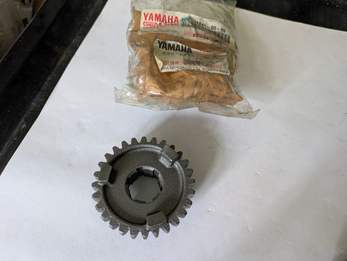 Genuine yamaha 4th wheel - wheel, gear