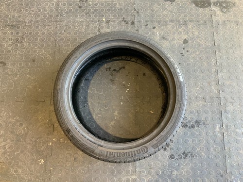 Genuine tyre 225 40 - tyre, r18